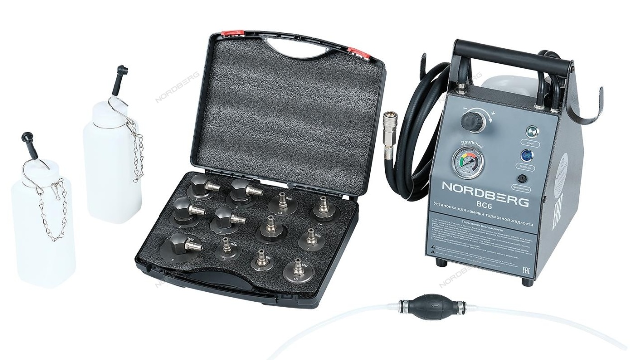 Установка для замены тормозной жидкости, 5 л, 220 В, комплект крышек адаптеров NORDBERG BC6 купить по цене 49 604 ₽ в интернет магазине ТЕХСАД
