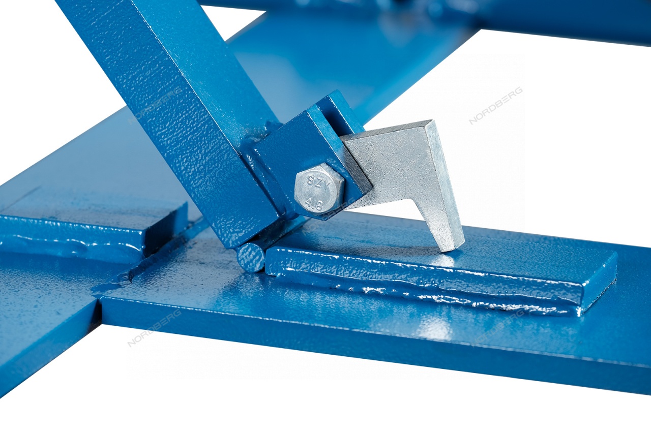 Подъемник ножничный, 4,5 т, 380 В NORDBERG N633-4,5(380) купить по цене 222&nbsp;072 ₽ в интернет магазине ТЕХСАД