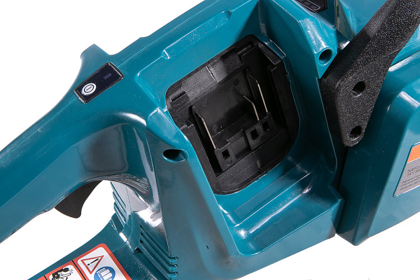 Аккумуляторная цепная пила Sturm! CSC3614BL 1BatterySystem купить по цене 12&nbsp;490 ₽ в интернет магазине ТЕХСАД