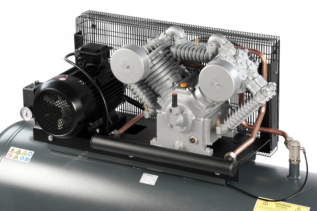 Компрессор поршневой, ременной NORDBERG NCP500/1400-16 купить по цене 314 131 ₽ в интернет магазине ТЕХСАД