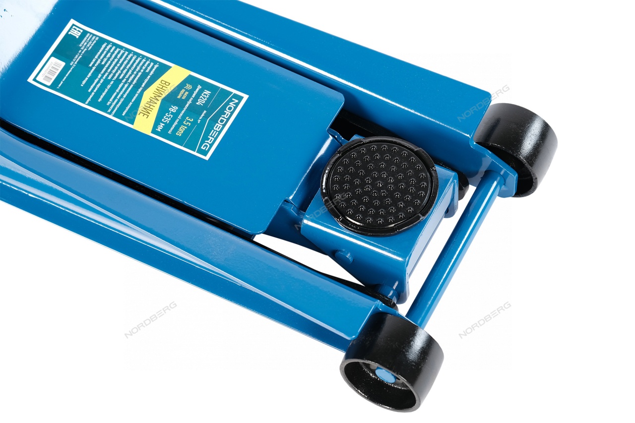 Домкрат подкатной 3,5 т, низкопрофильный NORDBERG N3204 купить по цене 17&nbsp;823 ₽ в интернет магазине ТЕХСАД