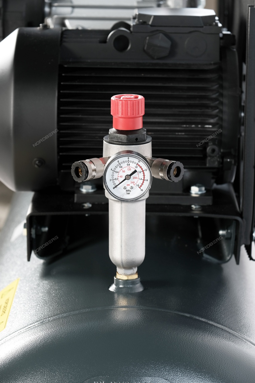 Компрессор поршневой, ременной NORDBERG NCP500/950 купить по цене 157 065 ₽ в интернет магазине ТЕХСАД