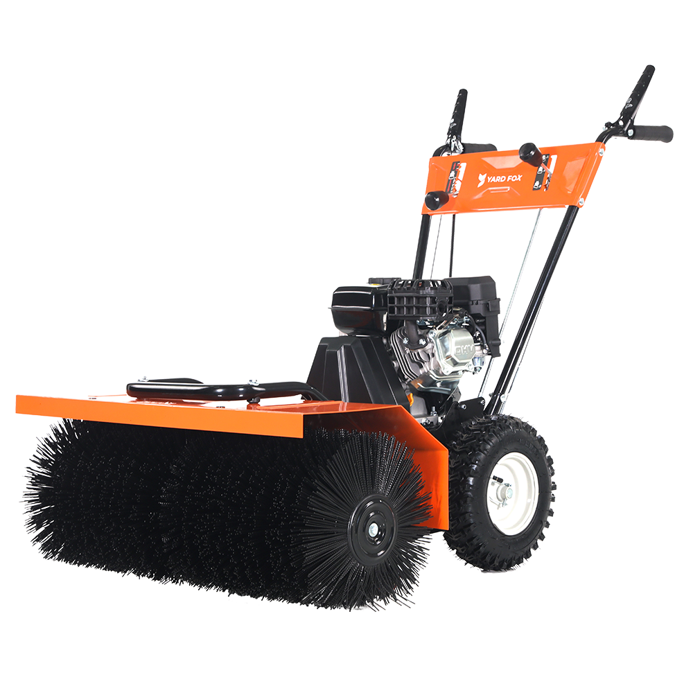 Бензиновая самоходная подметальная машина YARD FOX 800SL купить по цене 77 990 ₽ в интернет магазине ТЕХСАД
