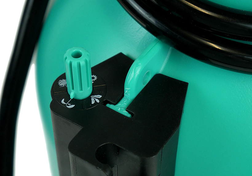 Опрыскиватель садовый ранцевый аккумуляторный Sturm! GS8208U купить по цене 4&nbsp;950 ₽ в интернет магазине ТЕХСАД