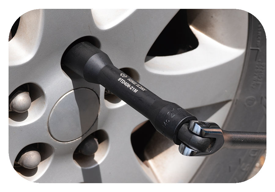 Набор торцевых головок для поврежденных гаек и болтов, 17, 19, 21, 22 мм, 5 предметов KING TONY 9TD165MR купить по цене 12&nbsp;200 ₽ в интернет магазине ТЕХСАД