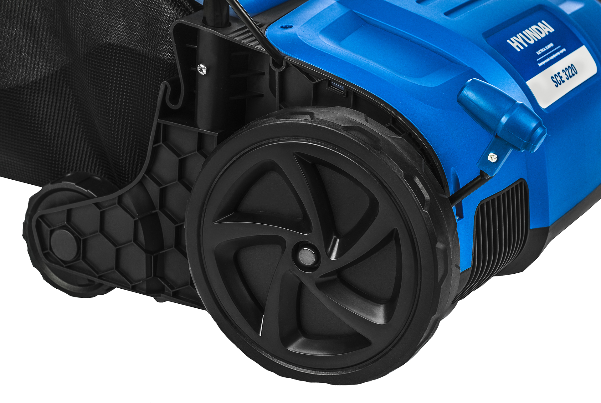 Электрический скарификатор-аэратор Hyundai SCE 3220 купить по цене 16&nbsp;290 ₽ в интернет магазине ТЕХСАД