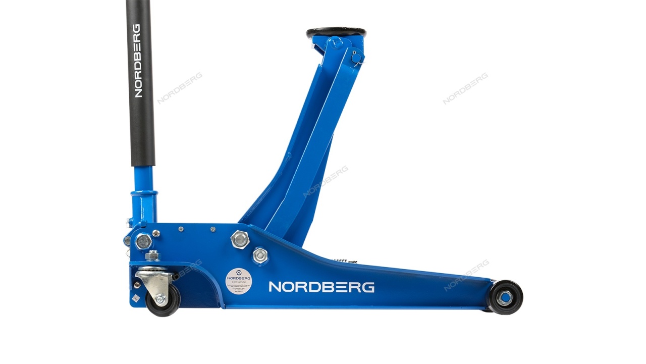 Домкрат подкатной 3 т, низкопрофильный NORDBERG N32033 купить по цене 15&nbsp;691 ₽ в интернет магазине ТЕХСАД