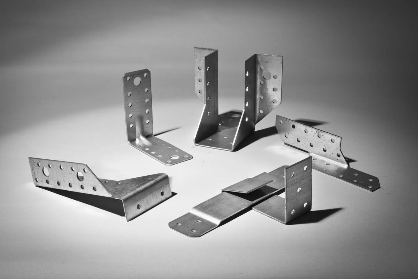 ЗУБР 60х80х80 мм, крепежный угол равносторонний 310206-060-080 ЗУБР 60х80х80 мм, крепежный угол равносторонний 310206-060-080 купить по цене 60 ₽ в интернет магазине ТЕХСАД