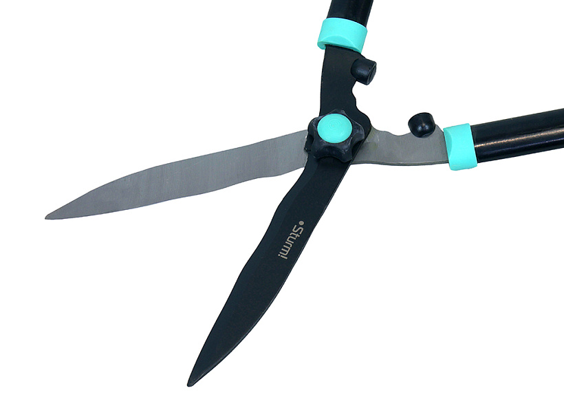 Кусторез волнистые лезвия Sturm! 3012-05-03 купить по цене 1 650 ₽ в интернет магазине ТЕХСАД