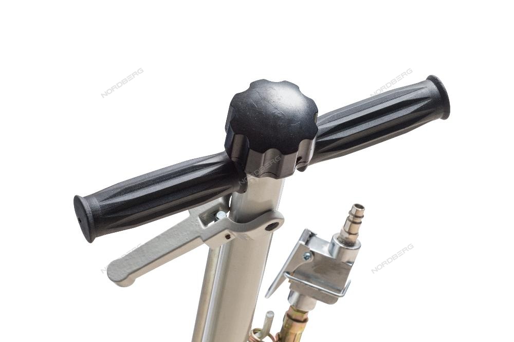 Домкрат подкатной 35 т, пневмогидравлический NORDBERG N3335L купить по цене 40&nbsp;999 ₽ в интернет магазине ТЕХСАД