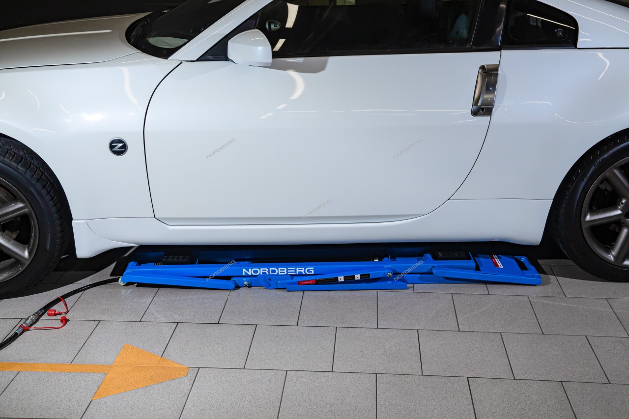 Подъемник ножничный, 2,5 т NORDBERG N633-2,5(220) купить по цене 130&nbsp;000 ₽ в интернет магазине ТЕХСАД