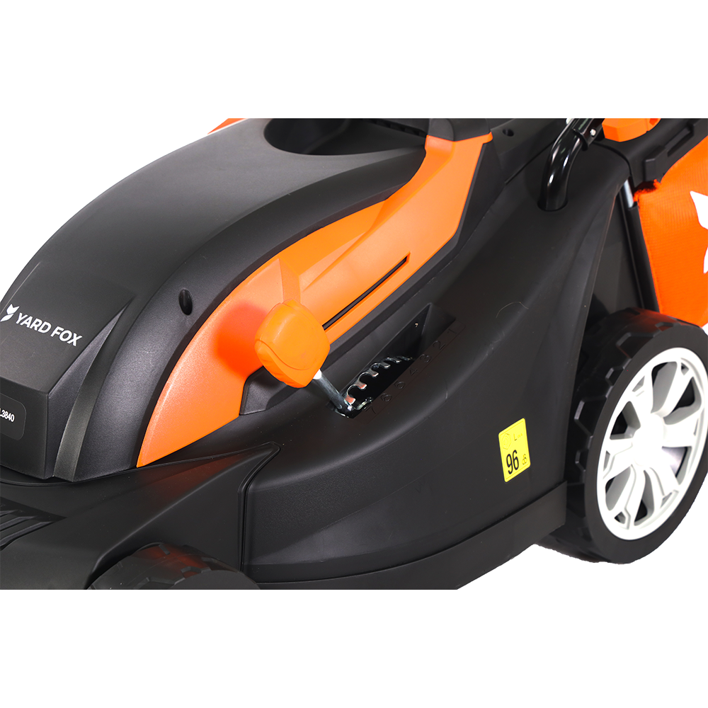 Электрическая газонокосилка YARD FOX EL3840 купить по цене 10&nbsp;990 ₽ в интернет магазине ТЕХСАД
