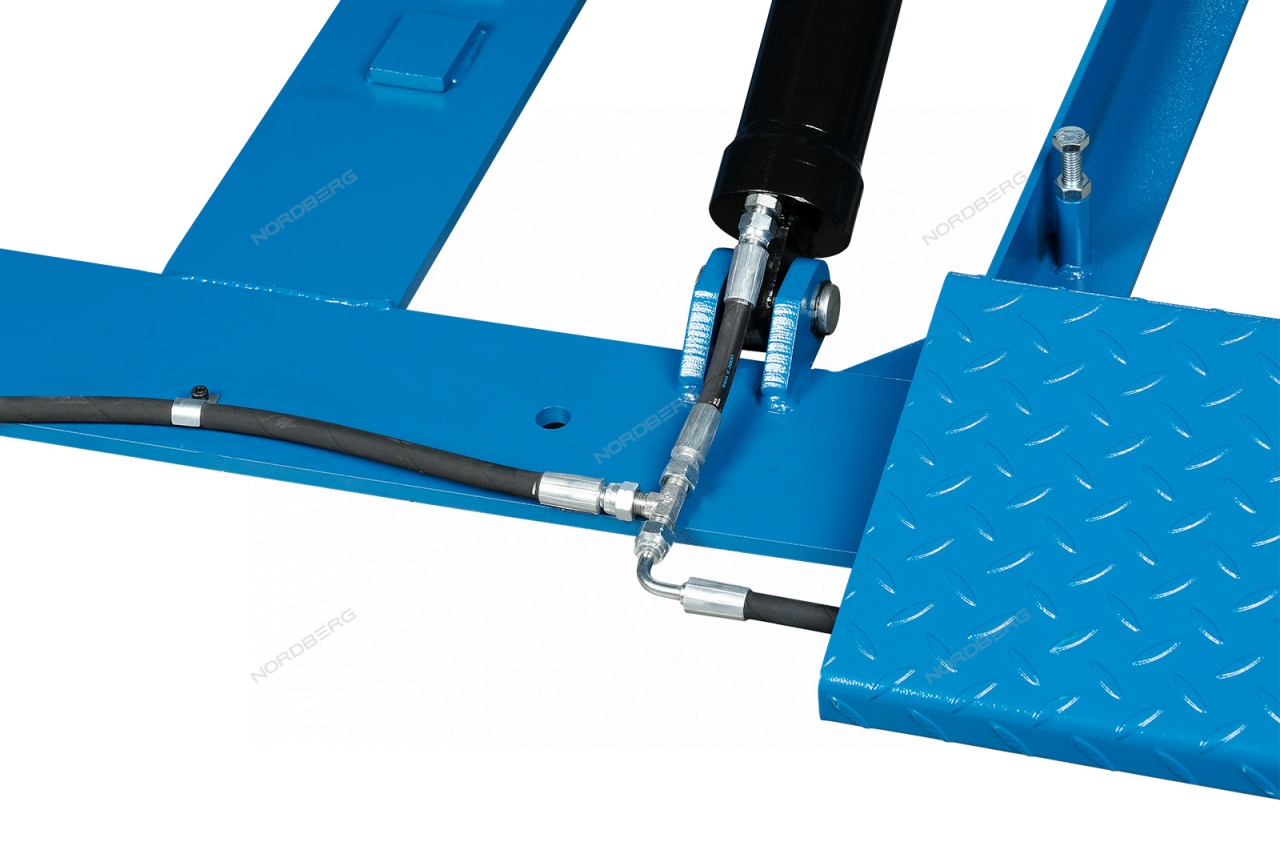 Подъемник ножничный, 4,5 т, 380 В NORDBERG N633-4,5(380) купить по цене 222&nbsp;072 ₽ в интернет магазине ТЕХСАД