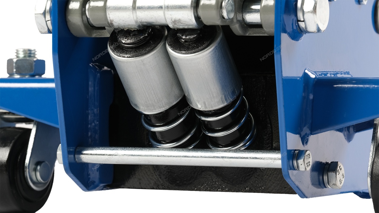 Домкрат подкатной 3 т NORDBERG N32030 купить по цене 11 417 ₽ в интернет магазине ТЕХСАД