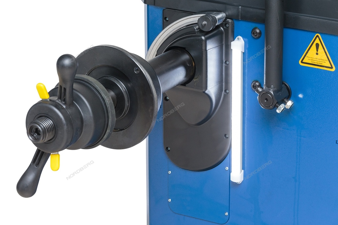 Станок балансировочный 220 В, полуавтомат NORDBERG 4525B купить по цене 143&nbsp;431 ₽ в интернет магазине ТЕХСАД