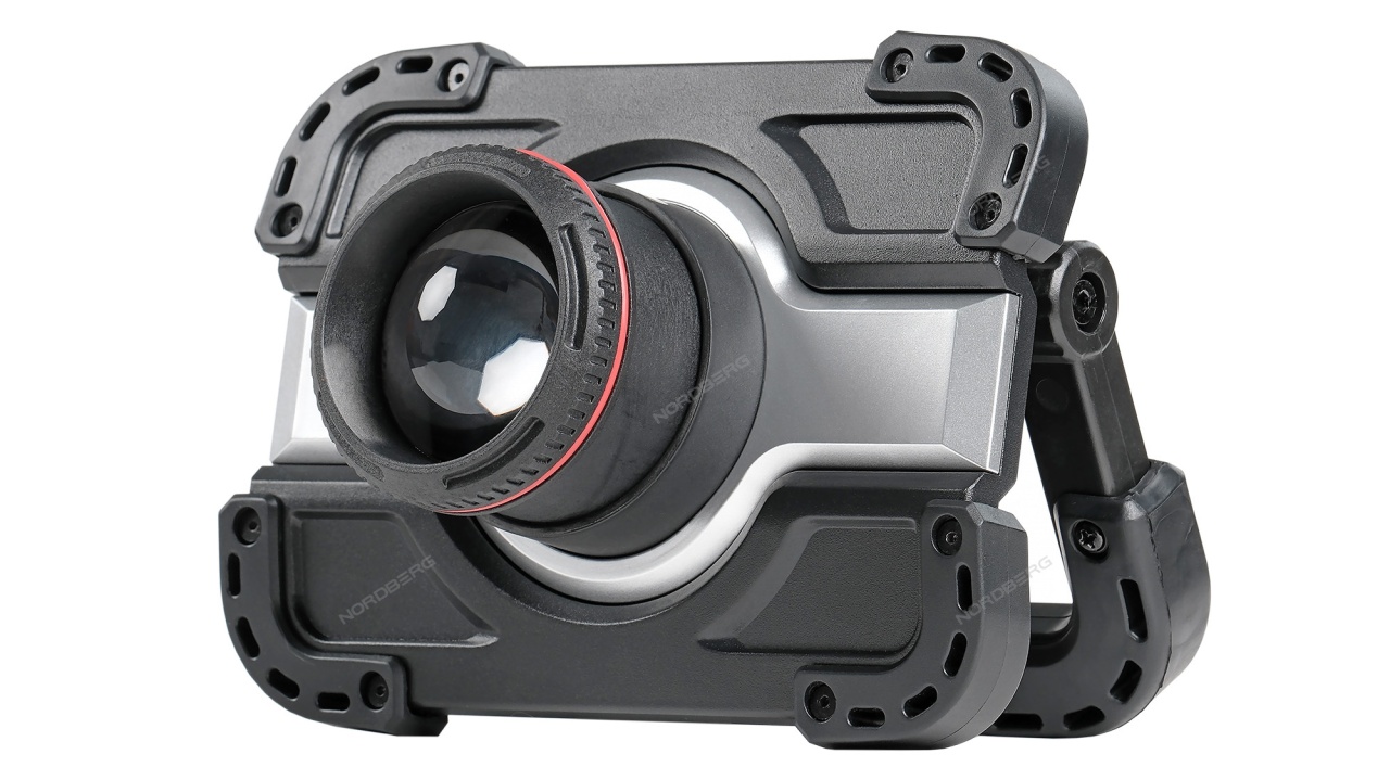 Прожектор светодиодный, 1 элемент, Li-Ion, 3,6 В NORDBERG 1911 купить по цене 3&nbsp;682 ₽ в интернет магазине ТЕХСАД