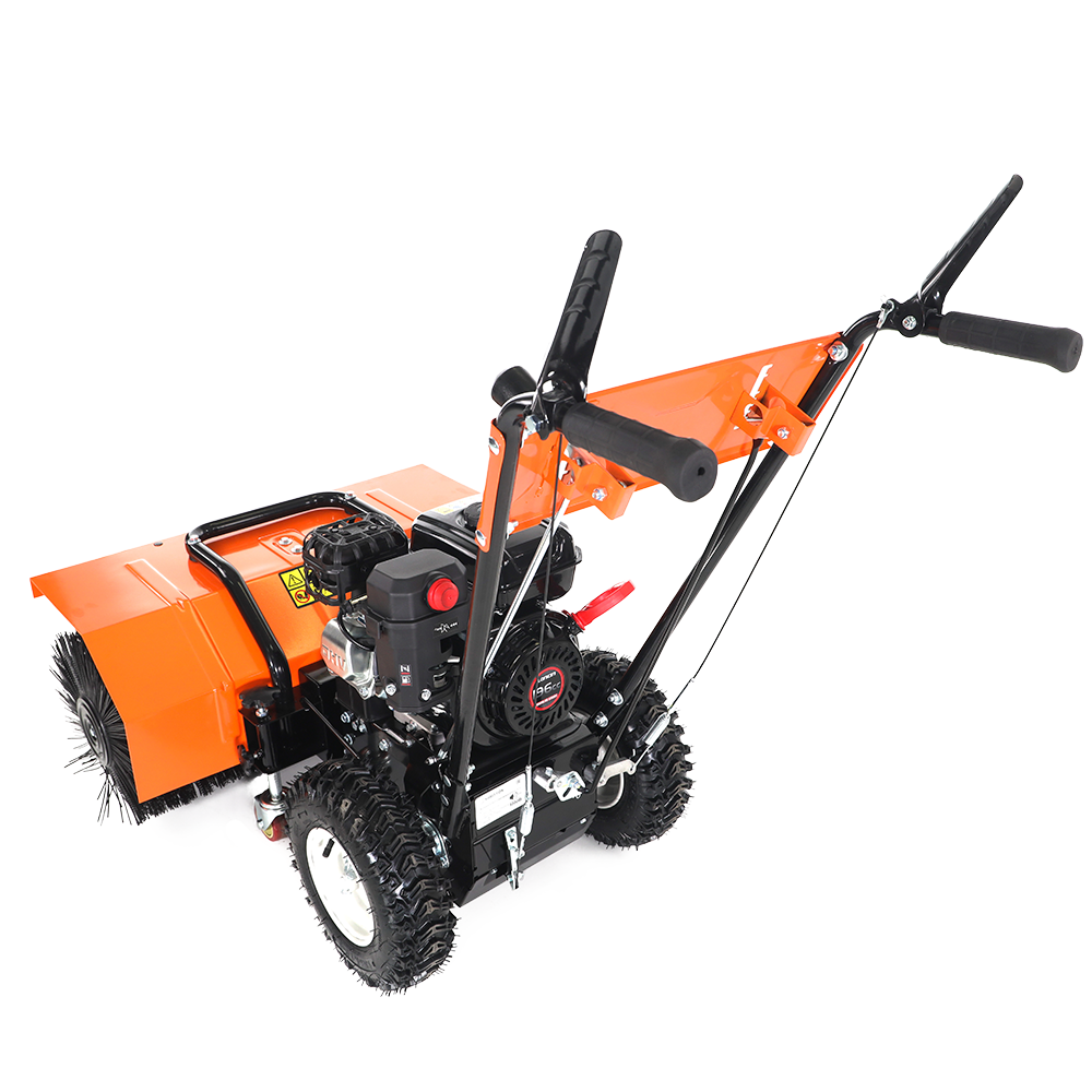 Бензиновая самоходная подметальная машина YARD FOX 800SL купить по цене 77&nbsp;990 ₽ в интернет магазине ТЕХСАД