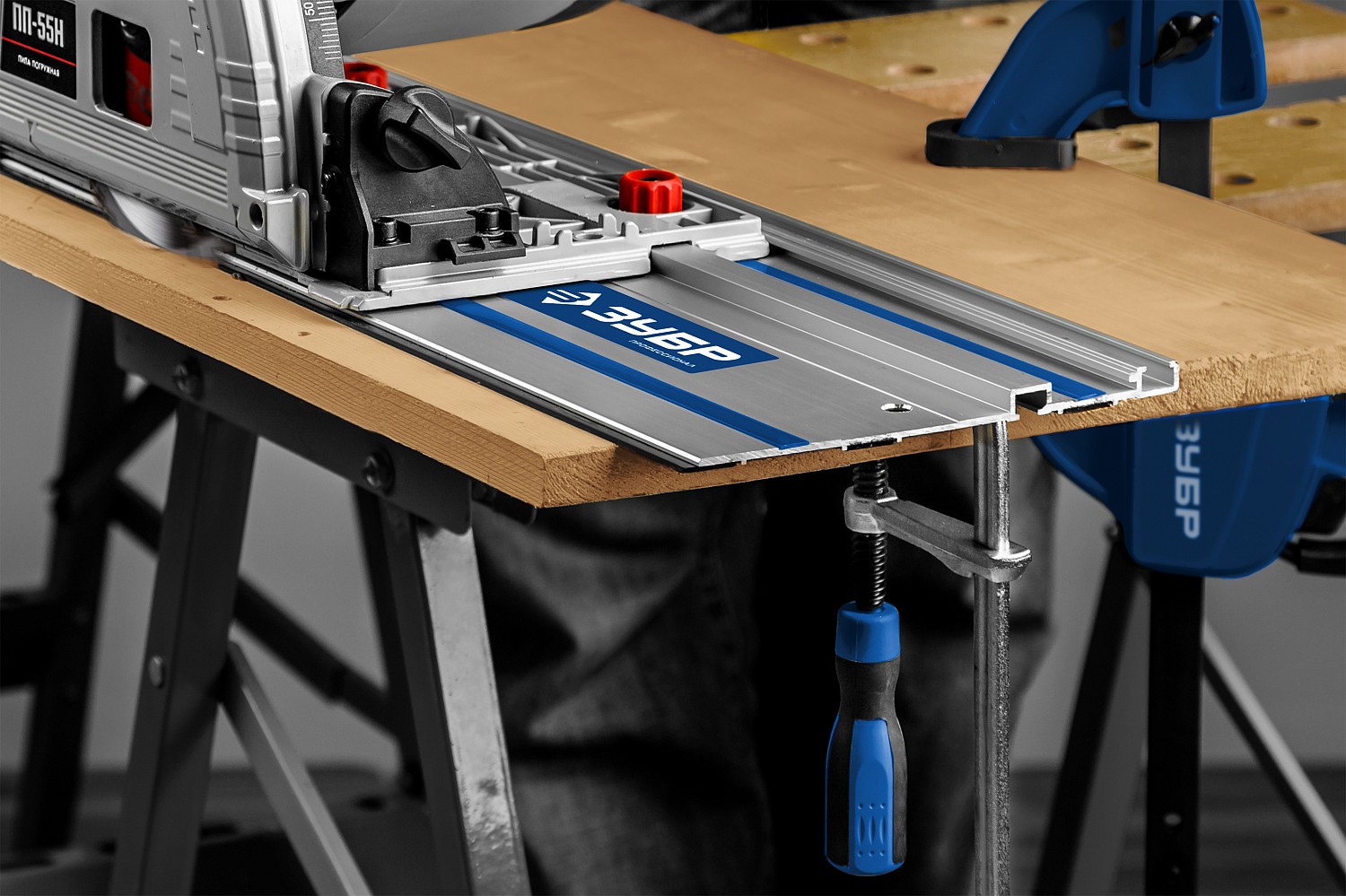 ЗУБР 60х160 мм, универсальная струбцина для направляющей шины ППШ 32333 купить по цене 1 020 ₽ в интернет магазине ТЕХСАД