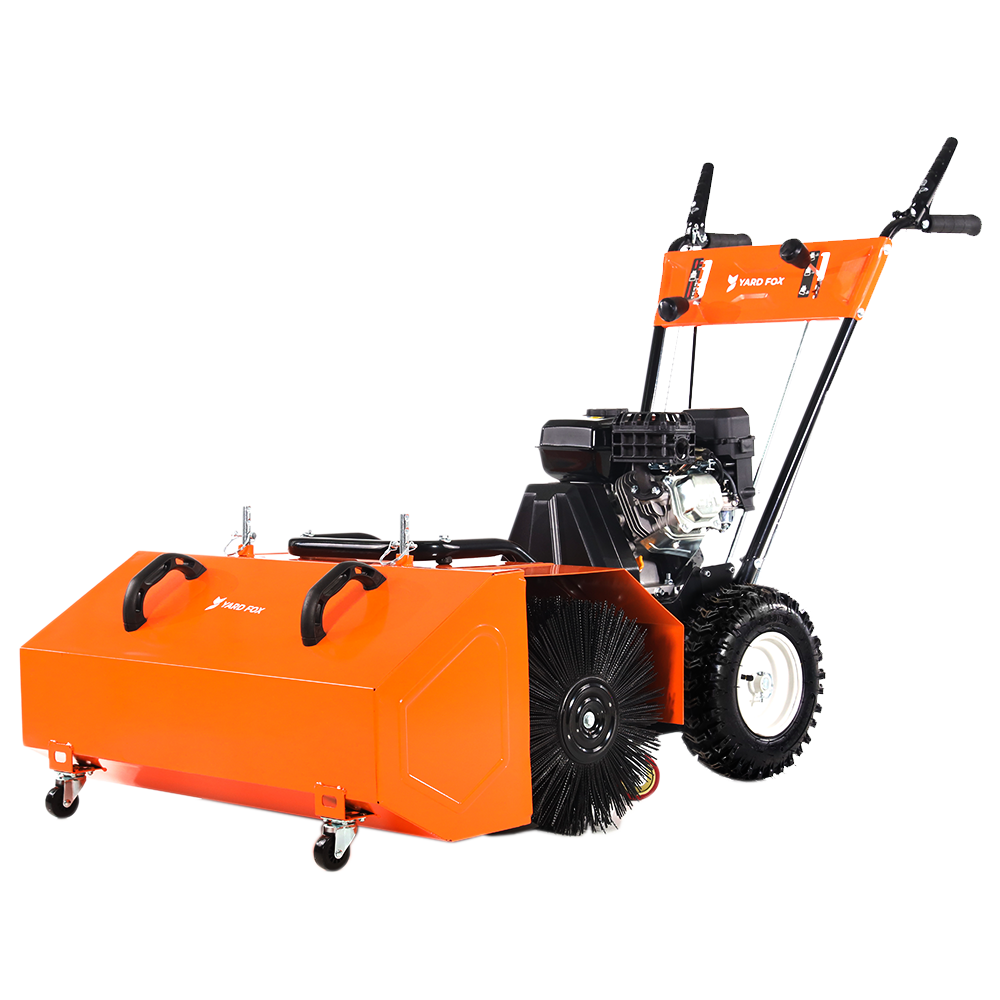 Бензиновая самоходная подметальная машина YARD FOX 800SL купить по цене 77 990 ₽ в интернет магазине ТЕХСАД