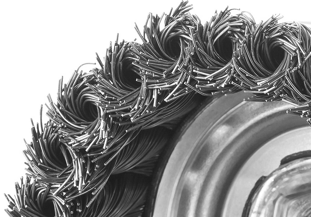 ЗУБР Ø 100 мм, проволока 0,5 мм, щетка чашечная УСИЛЕННАЯ для УШМ 3527-100_z02 Профессионал купить по цене 1 450 ₽ в интернет магазине ТЕХСАД