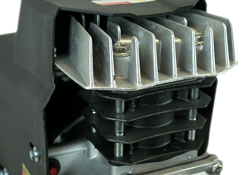 Компрессор масляный Sturm! AC93124P купить по цене 14&nbsp;990 ₽ в интернет магазине ТЕХСАД