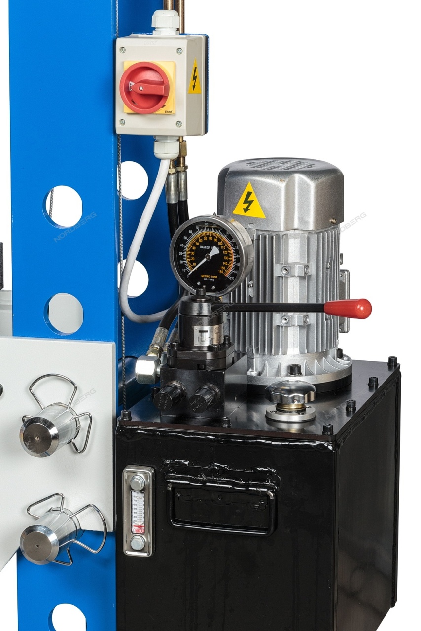 Пресс напольный 100 т, гидравлический NORDBERG N36100E купить по цене 587 598 ₽ в интернет магазине ТЕХСАД