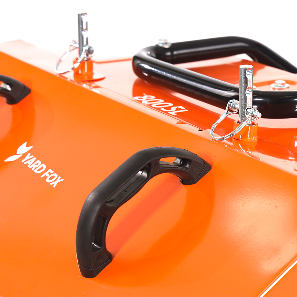 Бензиновая самоходная подметальная машина YARD FOX 800SL купить по цене 77&nbsp;990 ₽ в интернет магазине ТЕХСАД