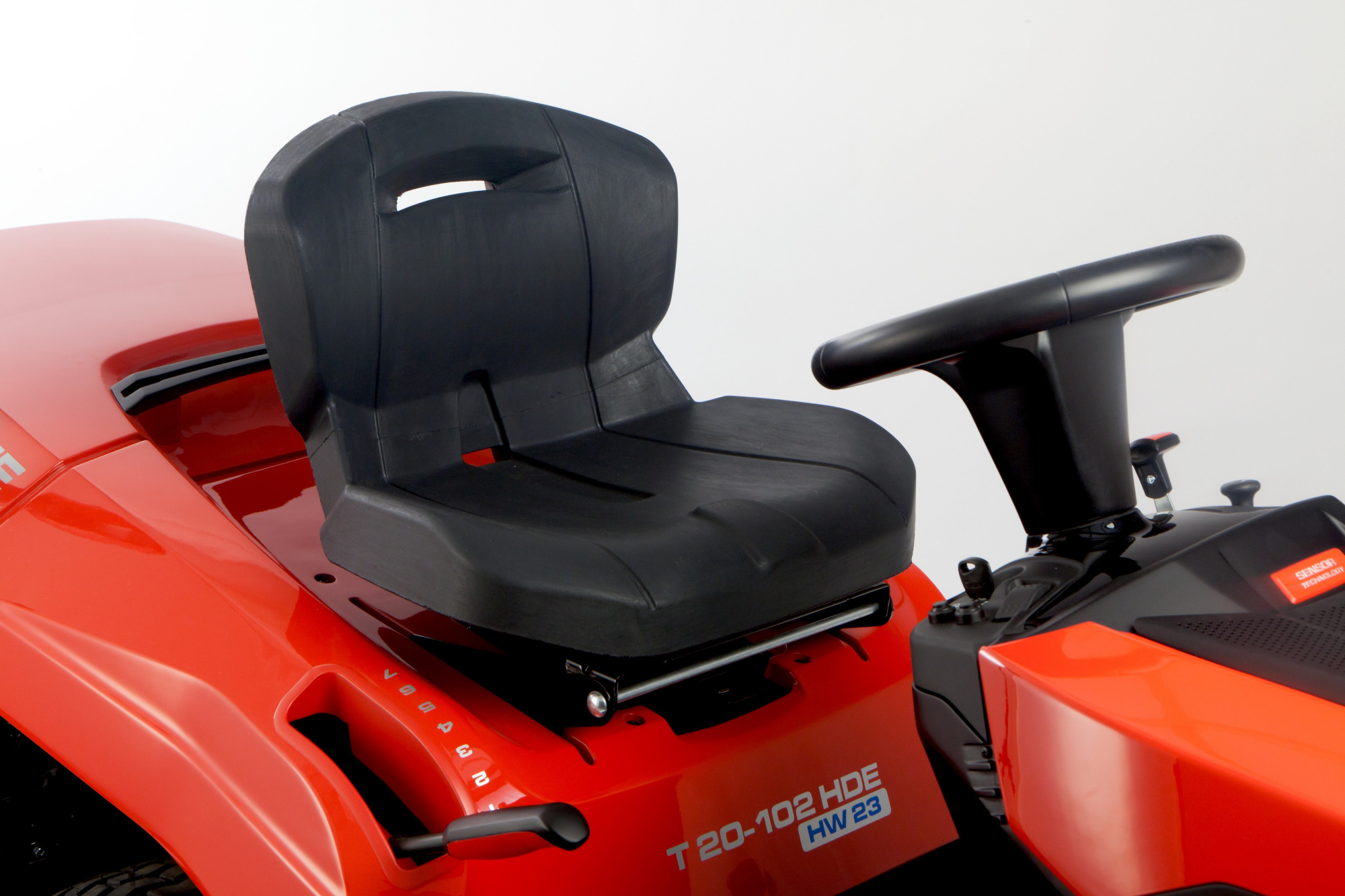Трактор бензиновый Solo by AL-KO Premium T 16-95.6 HD V2 Briggs and Stratton купить по цене 373 272 ₽ в интернет магазине ТЕХСАД