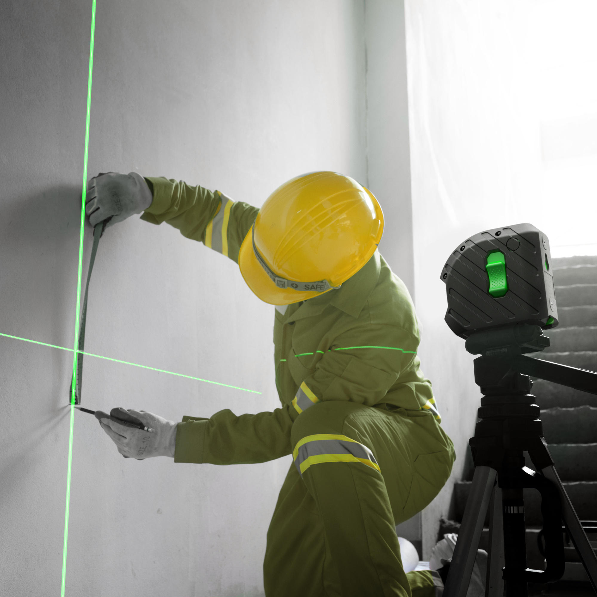 Лазерный уровень ADA ARMO 2D GREEN Professional Edition купить по цене 8 990 ₽ в интернет магазине ТЕХСАД
