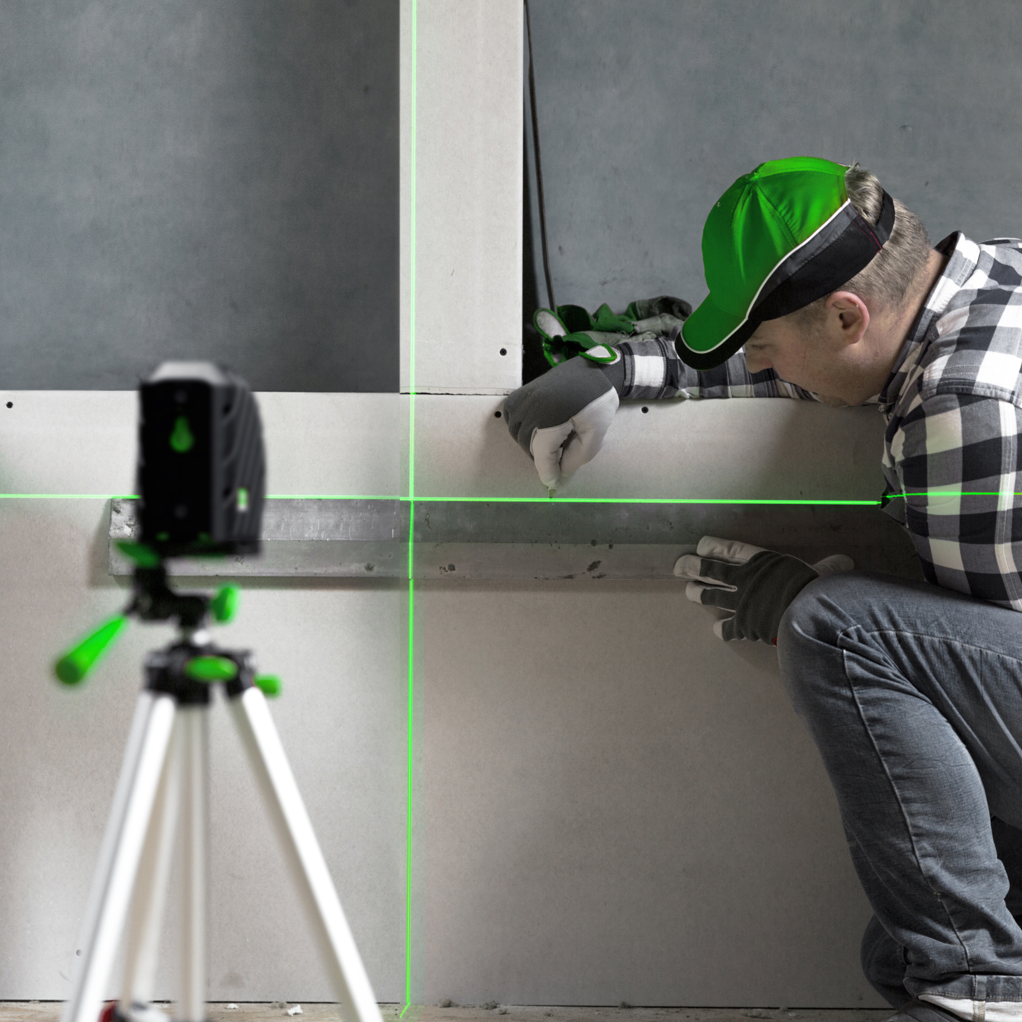 Лазерный уровень ADA ARMO 2D GREEN Professional Edition купить по цене 8 990 ₽ в интернет магазине ТЕХСАД